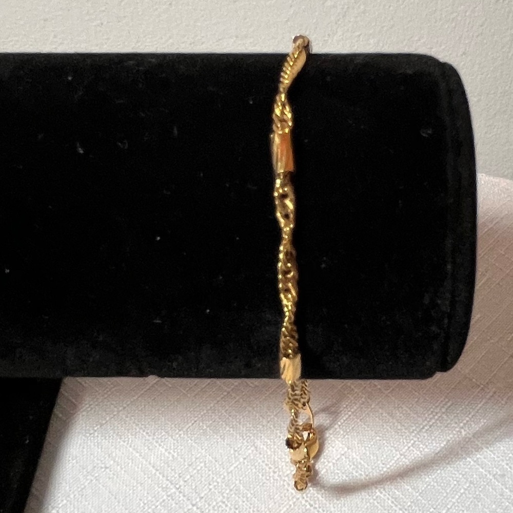 Vintage Gold-tone Women's Anklet. Twist chain design. Unique